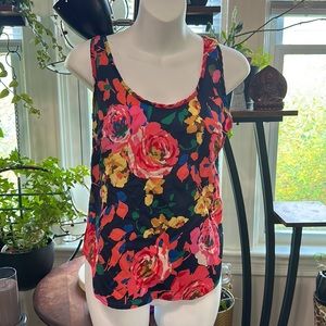 Sleeveless Floral Zipper Blouse